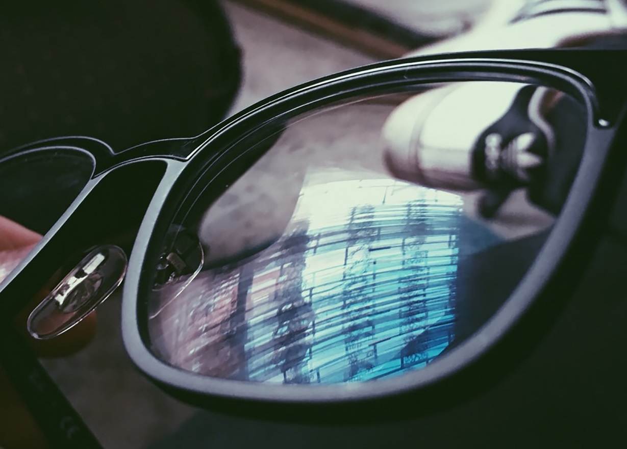 How to Fix Scratches and Repair your Glasses