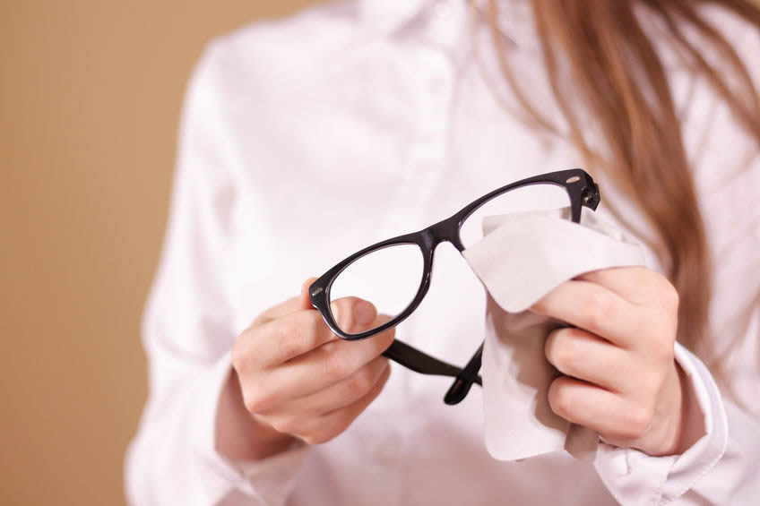 How to Clean Cloudy Glass